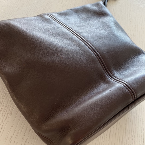 ⬇️ SPECIAL PRICE DROP ⬇️ Vintage COACH - Leather Handbag - Picture 5 of 11